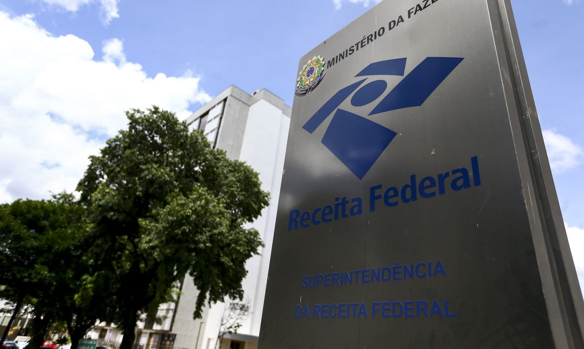 Prazo para quitar cota única do IR em débito termina hoje