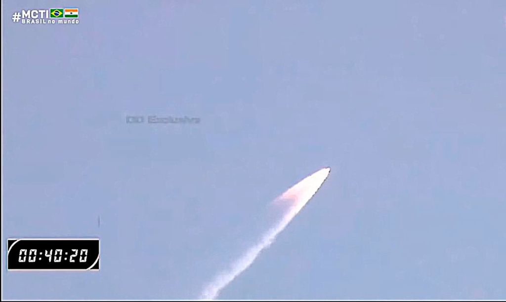 Satélite brasileiro lançado neste domingo chega à órbita com sucesso e inicia transmissão de&nbsp;dados
