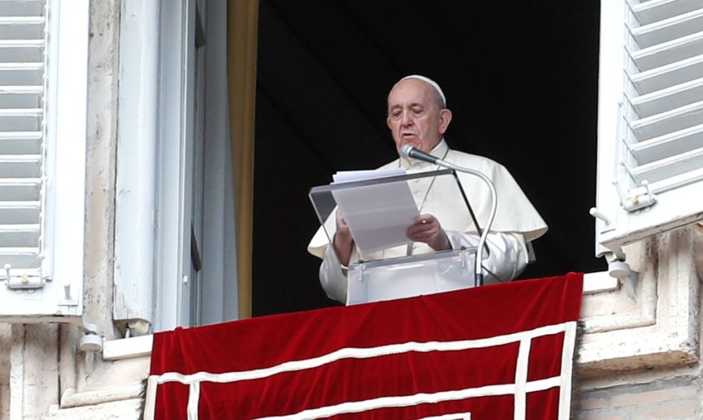 Papa não conduzirá missas de Ano Novo em razão de dor&nbsp;ciática