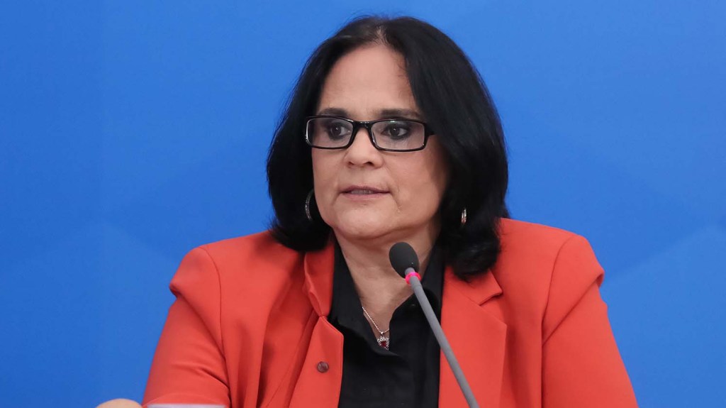 Ministro do TSE manda tirar do ar publicações de Damares sobre&nbsp;Lula