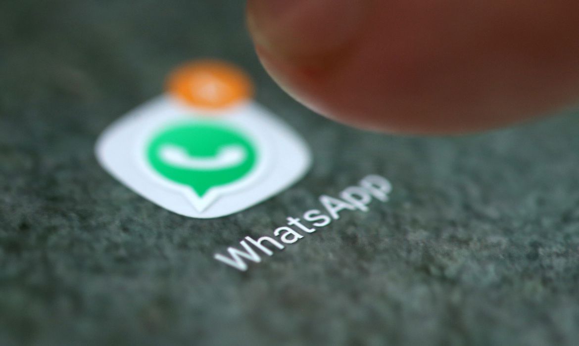 WhatsApp decide lançar grupos para milhares de pessoas só após eleições