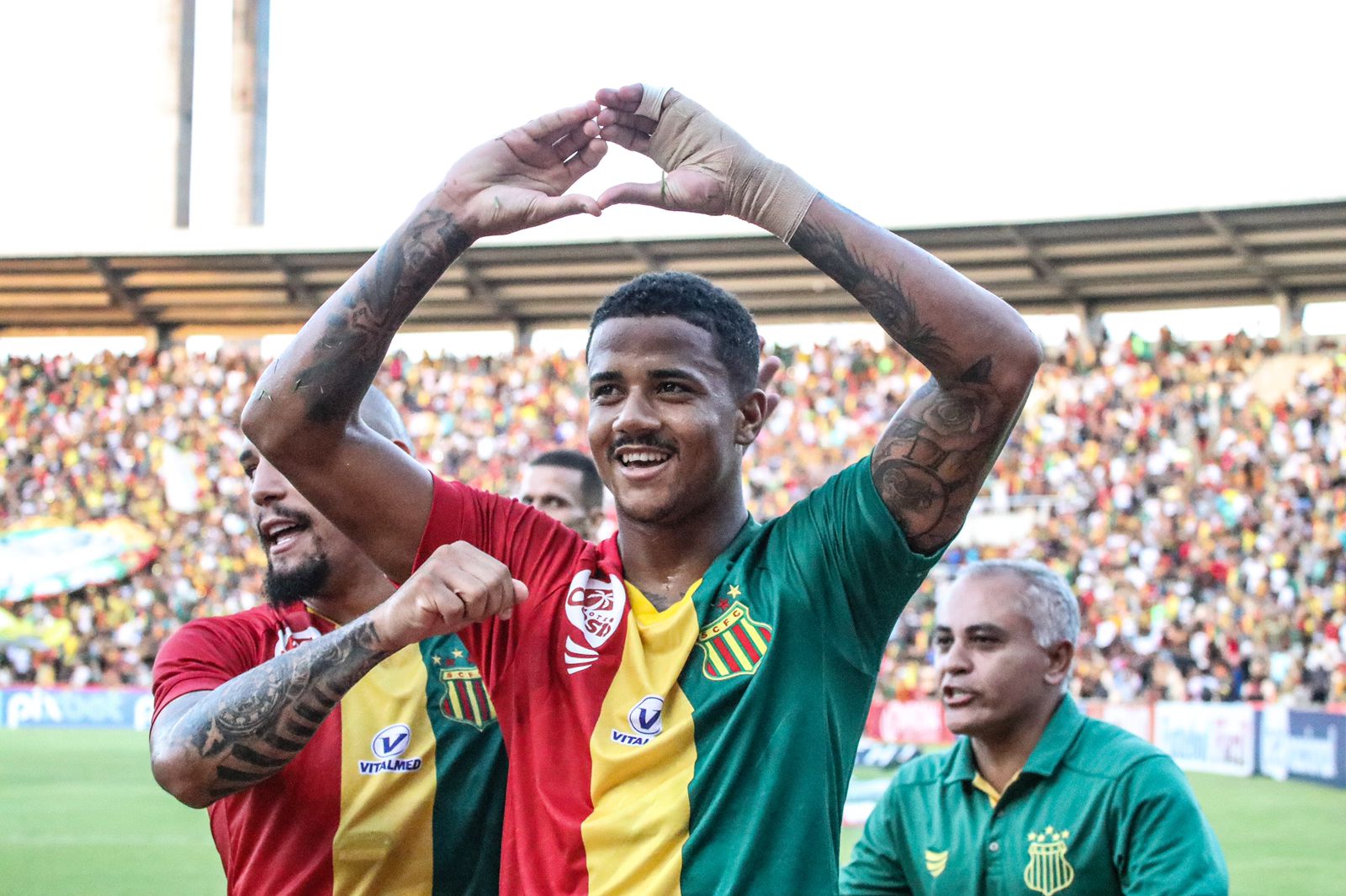 Sampaio bate o Vasco e vence mais uma no Castelão