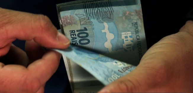 Caixa libera abono salarial para trabalhadores nascidos em&nbsp;julho