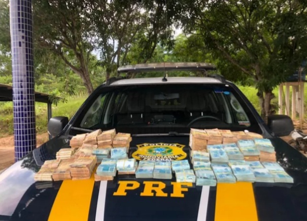 PRF apreende mais de meio milhão de reais na BR-316, no&nbsp;Maranhão