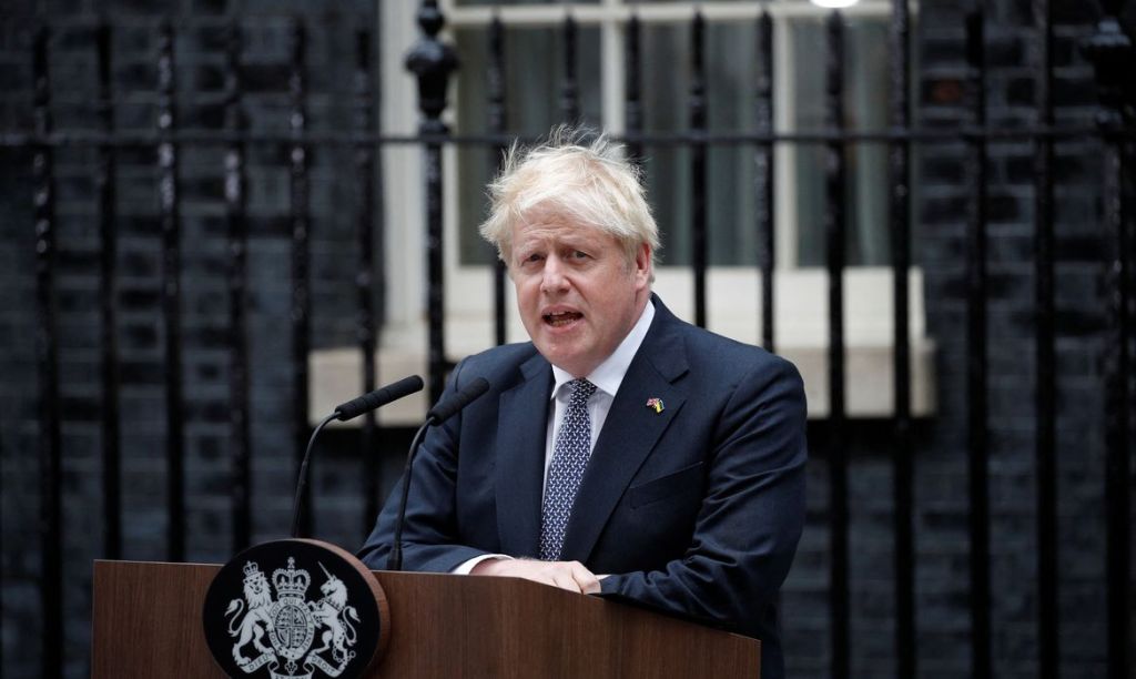 Boris Johnson renuncia ao cargo de premiê&nbsp;britânico