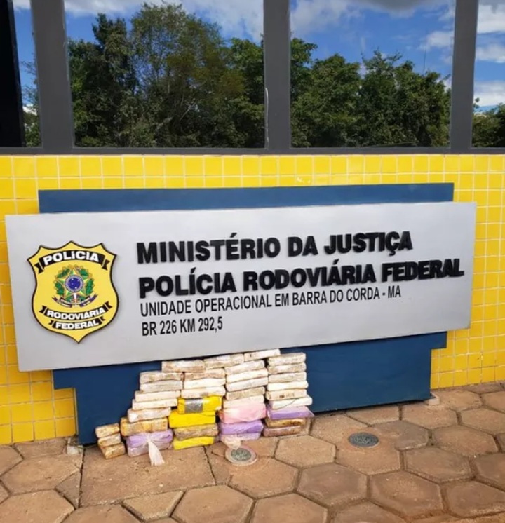PRF apreende 26kg de cocaína na BR-226 no&nbsp;Maranhão