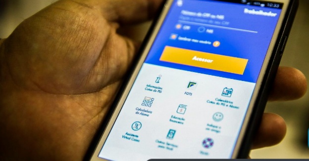 Trabalhadores nascidos em abril podem sacar até R$ 1 mil do&nbsp;FGTS