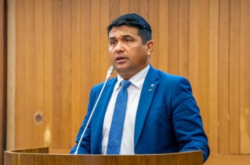 Wellington anuncia que apresentará projeto para abolir “regalias” para&nbsp;ex-governadores