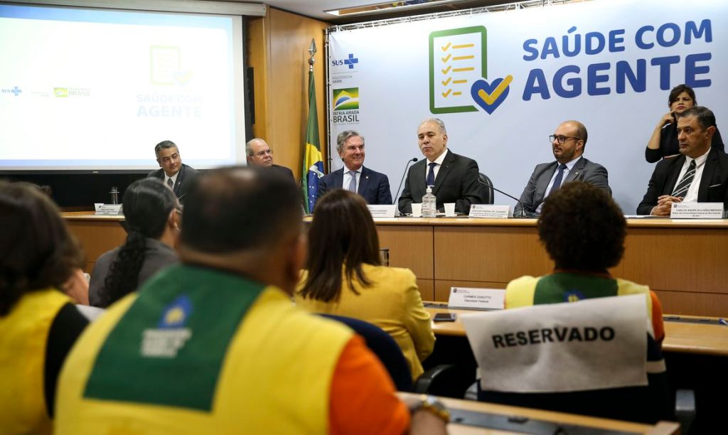 Saúde lança programa que pode capacitar 200 mil agentes&nbsp;comunitários