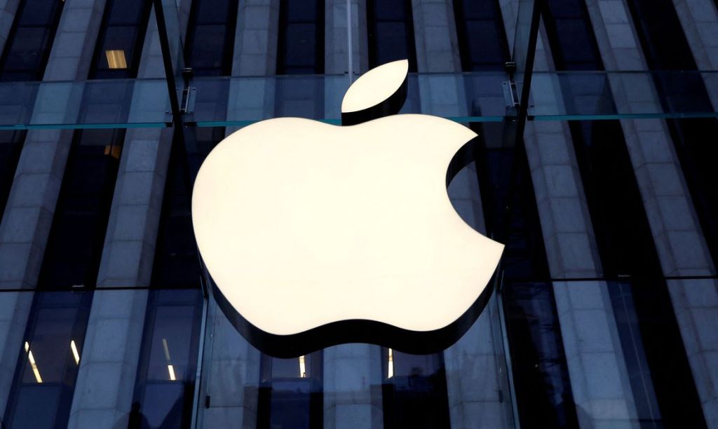 Ministério da Justiça proíbe venda de iPhone sem carregador de&nbsp;bateria