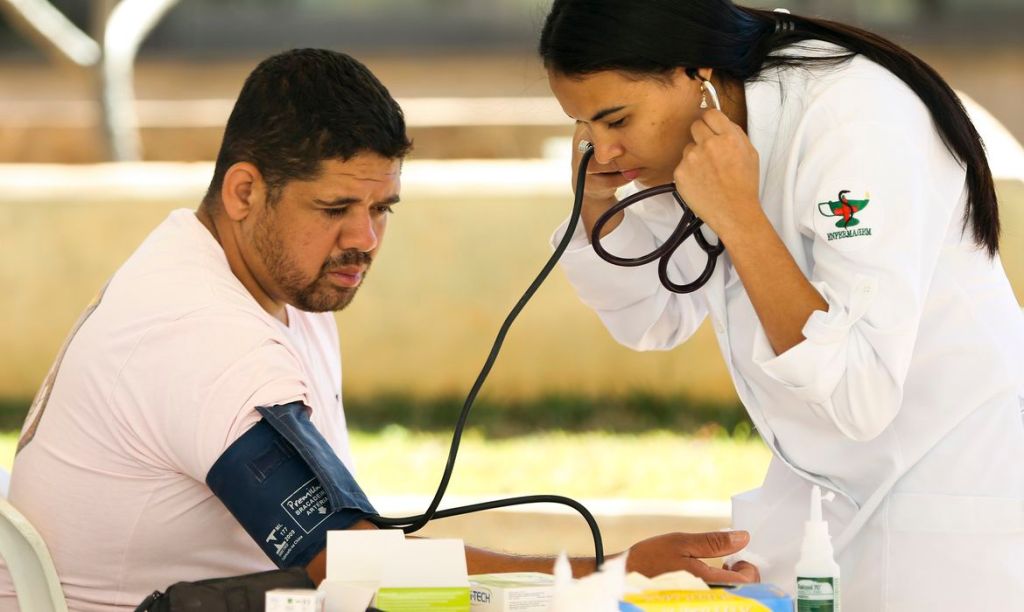 Homens x mulheres: demanda por atendimento no SUS segue&nbsp;desequilibrada