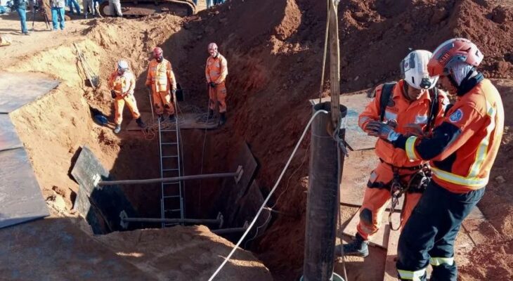 Garoto morre após passar mais de 17 horas preso em um&nbsp;buraco
