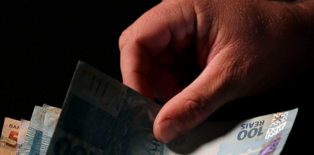 Nascidos até 1968 podem agendar saque de valores&nbsp;esquecidos
