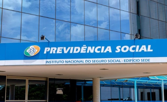 Segurados com NIS finais 4 e 9 recebem primeira parcela do&nbsp;13º