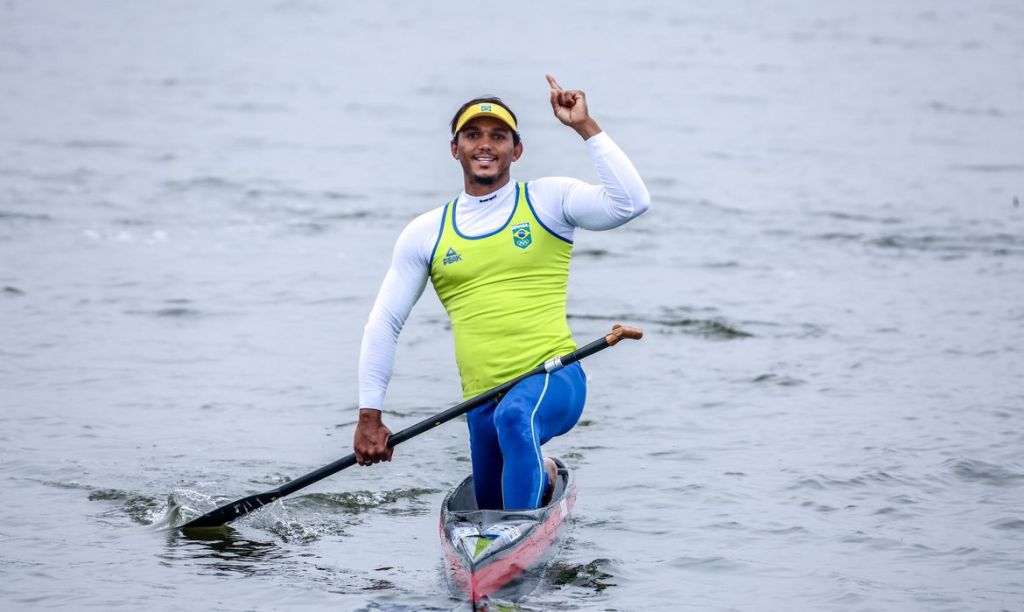 Isaquias Queiroz chega à final do Mundial de canoagem de&nbsp;velocidade