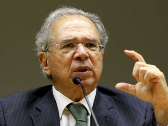 Paulo Guedes defende taxar super-ricos e desonerar&nbsp;empresas