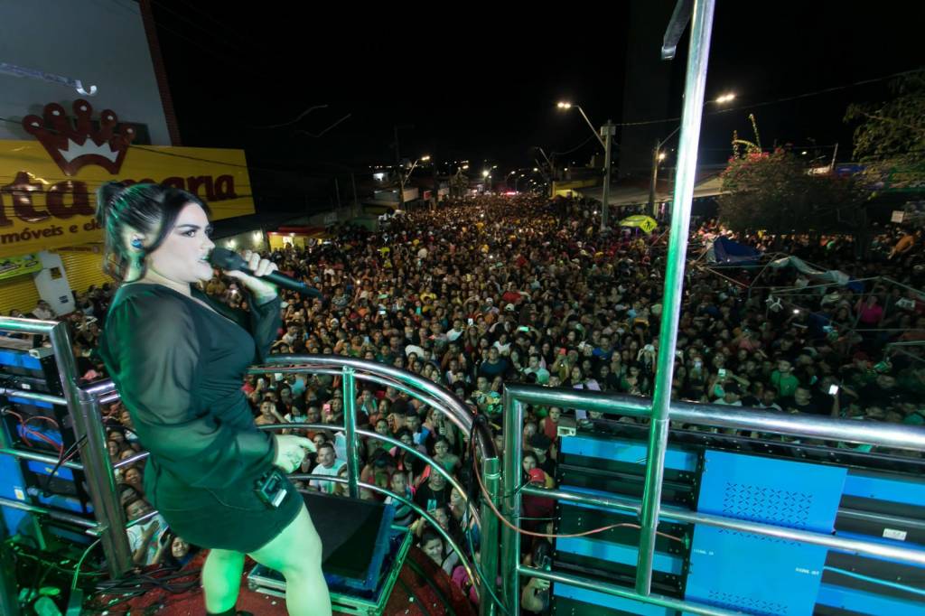 São José de Ribamar celebra 70 anos com fogos de artifício e show de Mara Pavanelly em trio&nbsp;elétrico