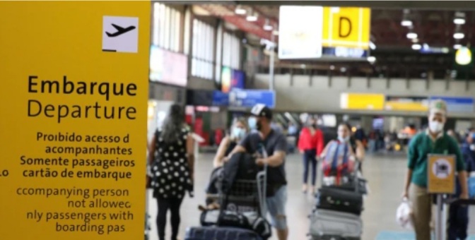 Anvisa determina volta da obrigatoriedade do uso de máscaras em voos e aeroportos no&nbsp;Brasil
