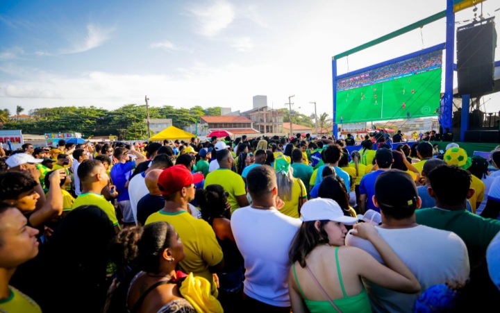 Na avenida Litorânea, projeto Torcida Maranhão é sucesso de público no primeiro jogo do&nbsp;Brasil
