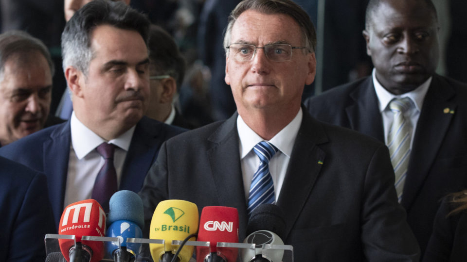 Bolsonaro agradece eleitores, mas não reconhece vitória de&nbsp;Lula