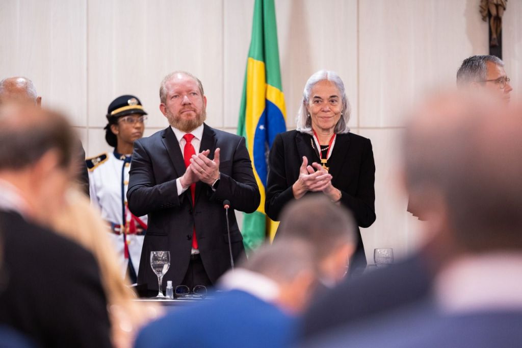 Othelino Neto participa de solenidade especial em comemoração aos 209 anos do&nbsp;TJMA