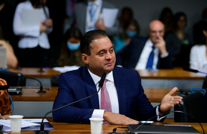 Senador Weverton apresenta emendas à PEC da&nbsp;Transição