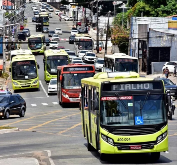 Prefeitura de São Luís vai reforçar frota de ônibus com linhas especiais durante o Réveillon&nbsp;2023