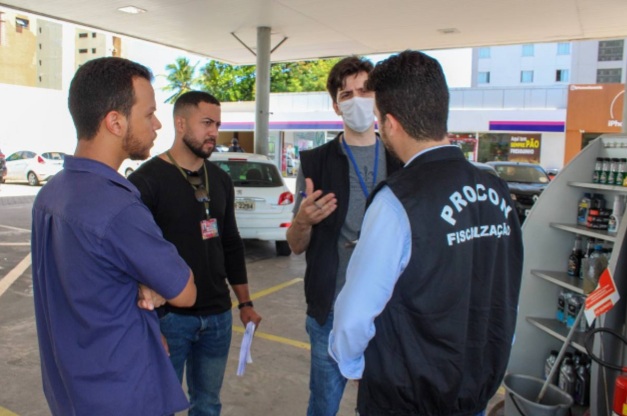 Procon-MA notifica distribuidoras repassado e autua posto de combustível por aumento&nbsp;abusivo