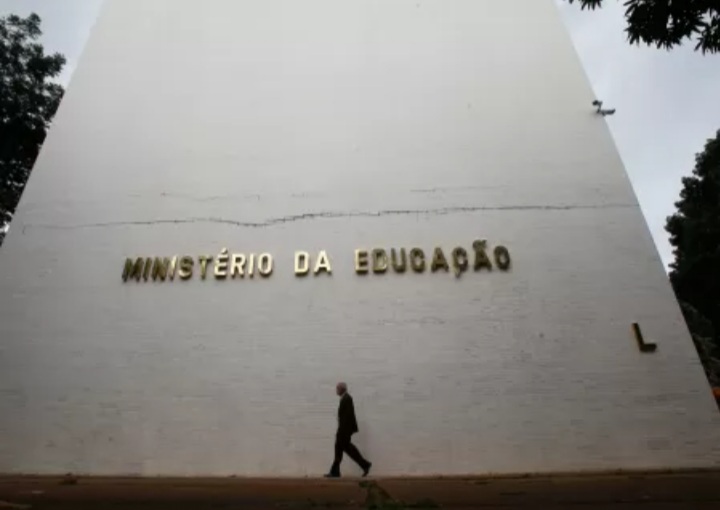 MEC revoga portaria sobre a abertura de cursos de&nbsp;medicina