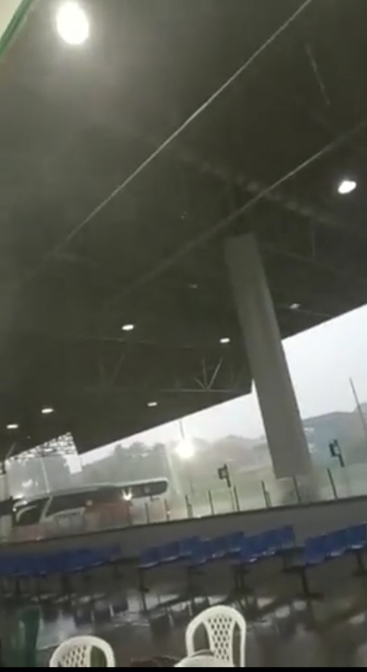 Terminal Rodoviário de São Luís é alagado durante chuva neste domingo&nbsp;(15)