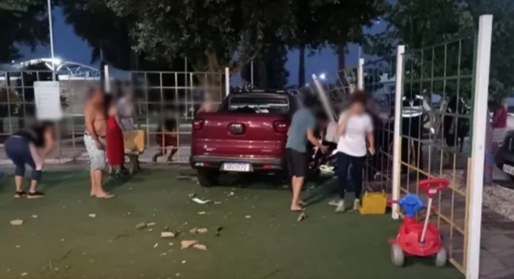 Criança de 2 anos morre e quatro pessoas ficam feridas após atropelamento dentro de condomínio em&nbsp;Timon