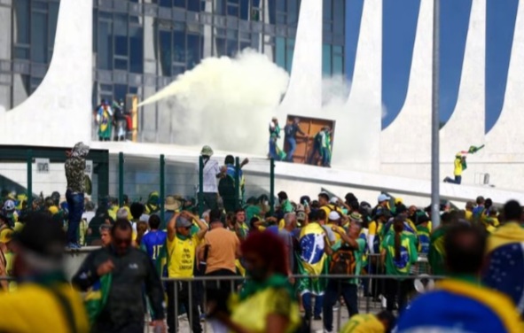 PF cumpre 3 mandados de prisão em operação contra atos&nbsp;terroristas