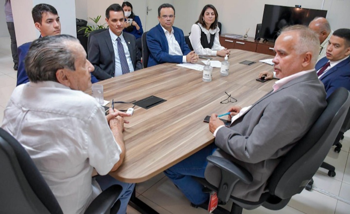 Deputados da Comissão de Meio Ambiente realizam reunião com Secretário de Programas&nbsp;Estratégicos