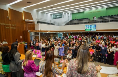 Assembleia realiza sessão solene alusiva ao Dia Internacional da Mulher e lança&nbsp;cartilha