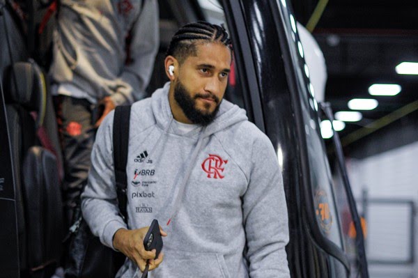 Bandidos invadem casa da família do zagueiro Pablo, do Flamengo, em São&nbsp;Luís