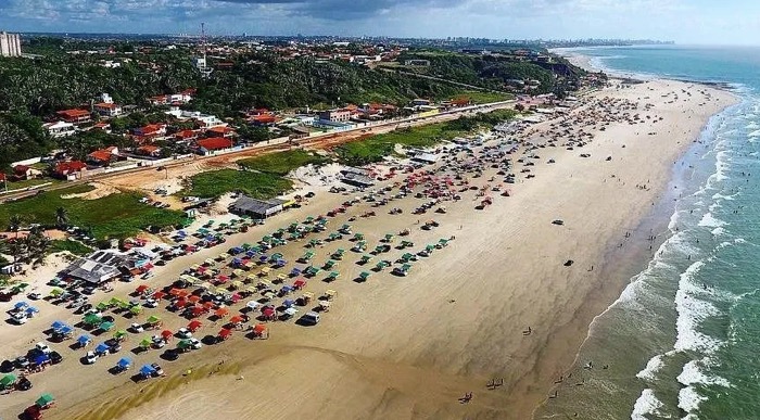 Justiça Federal proíbe acesso de veículos na faixa de areia na praia do&nbsp;Araçagy
