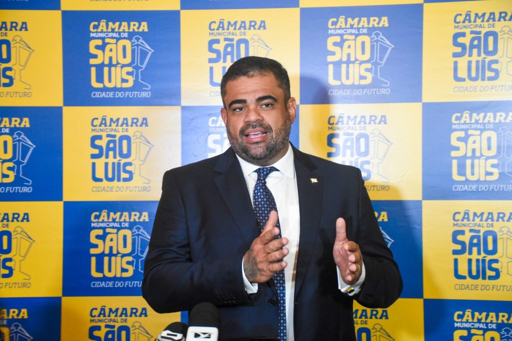 Volto com uma missão: “avançar por São Luís”, diz Paulo Victor ao retornar à presidência da&nbsp;Câmara