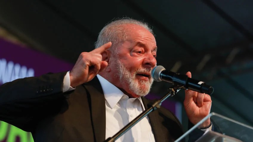 Sem citar Carlos Alberto, Lula rebate falas sobre diploma&nbsp;…