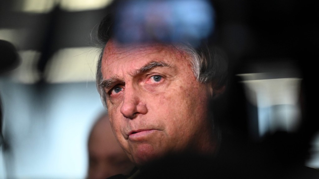 Bolsonaro processa hacker por ‘mentir’ sobre grampo de&nbsp;Moraes