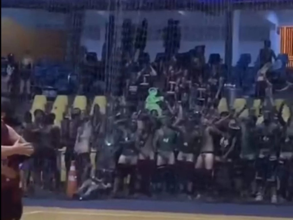 Alunos de medicina fazem “punhetaço” em jogo de vôlei feminino em São&nbsp;Paulo