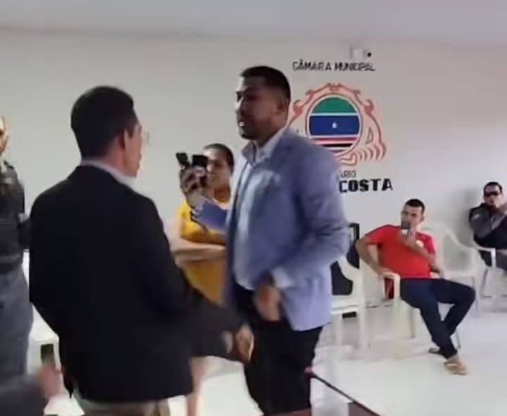 Câmara Municipal afasta cinco vereadores no interior do MA; sessão quase acaba em pancadaria