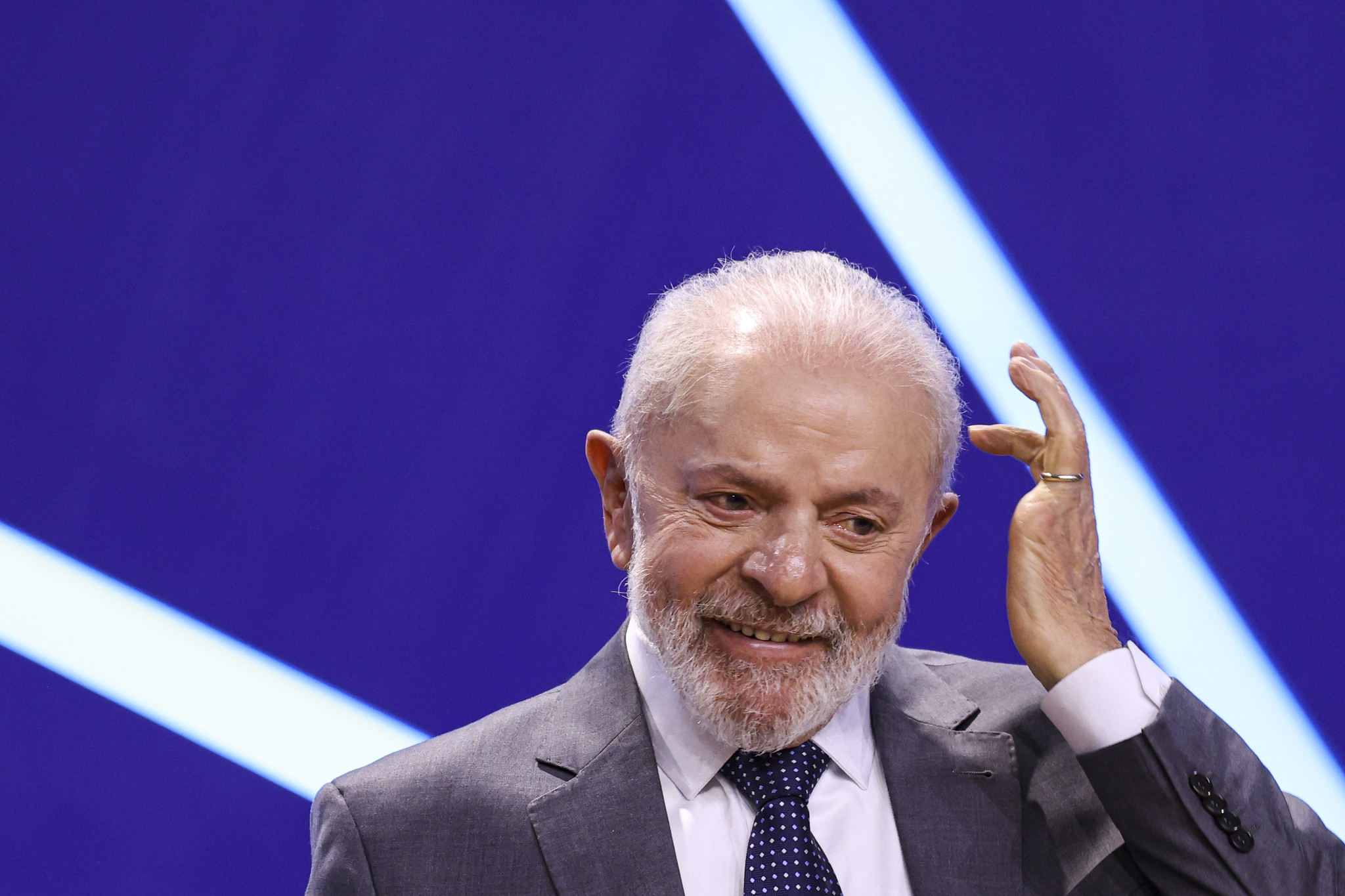 Crusoé: 26 ex-chefes de governo criticam ideia de Lula de 2º turno na Venezuela
