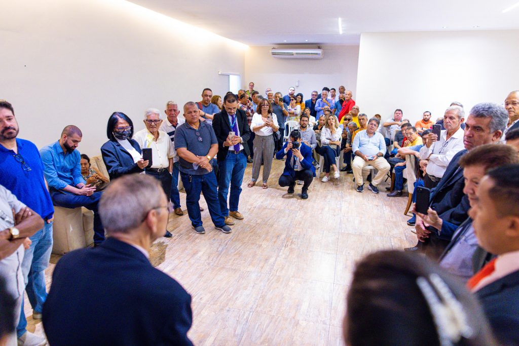 Câmara recebeu servidores municipais, que pediram apoio para recuperação de perdas salariais