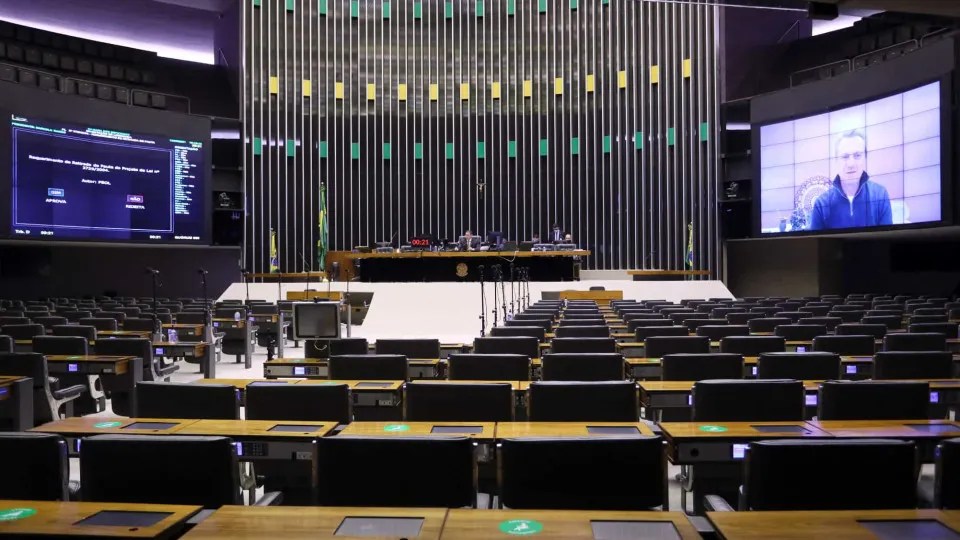União Brasil e Podemos disputam vaga na Mesa da Câmara, em impasse para Hugo&nbsp;Motta