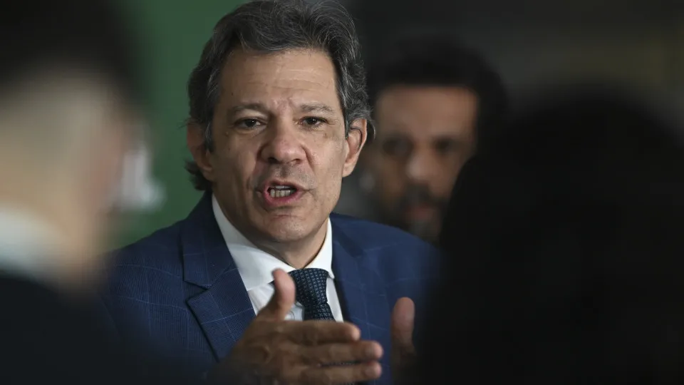 Haddad bate-boca com Nikolas e Jordy: ‘Molecagem’; vídeo