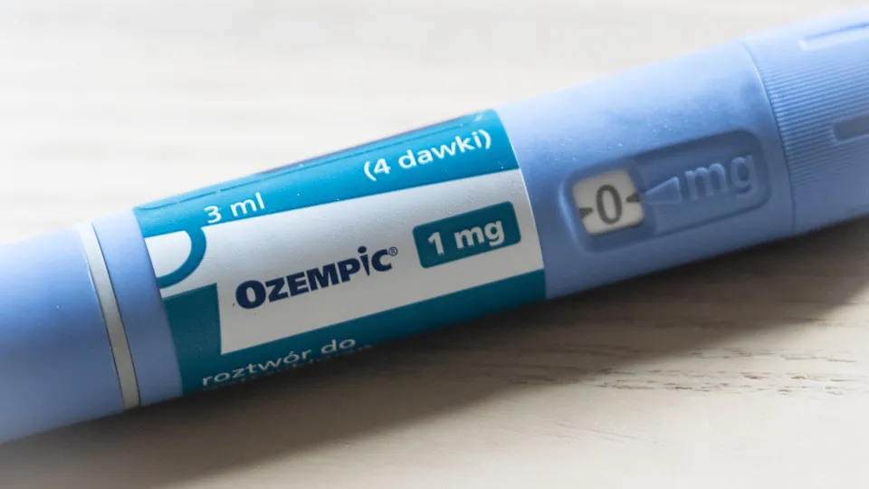 Anvisa proíbe versões manipuladas de Ozempic, Mounjaro e Wegovy no Brasil