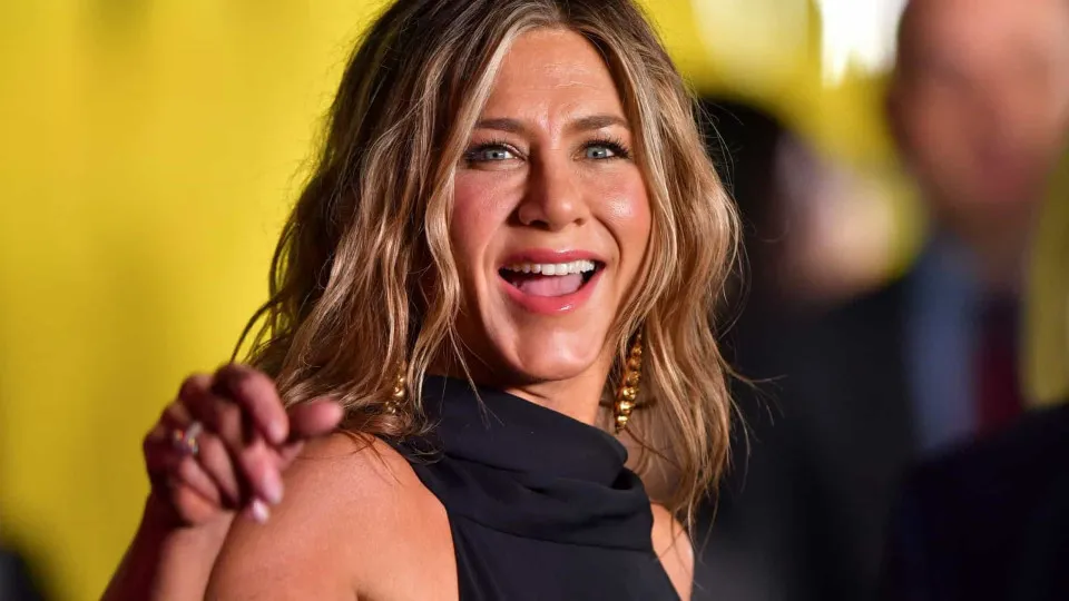 Jennifer Aniston faz primeiro post ‘oficial’ com namorado Jim Curtis