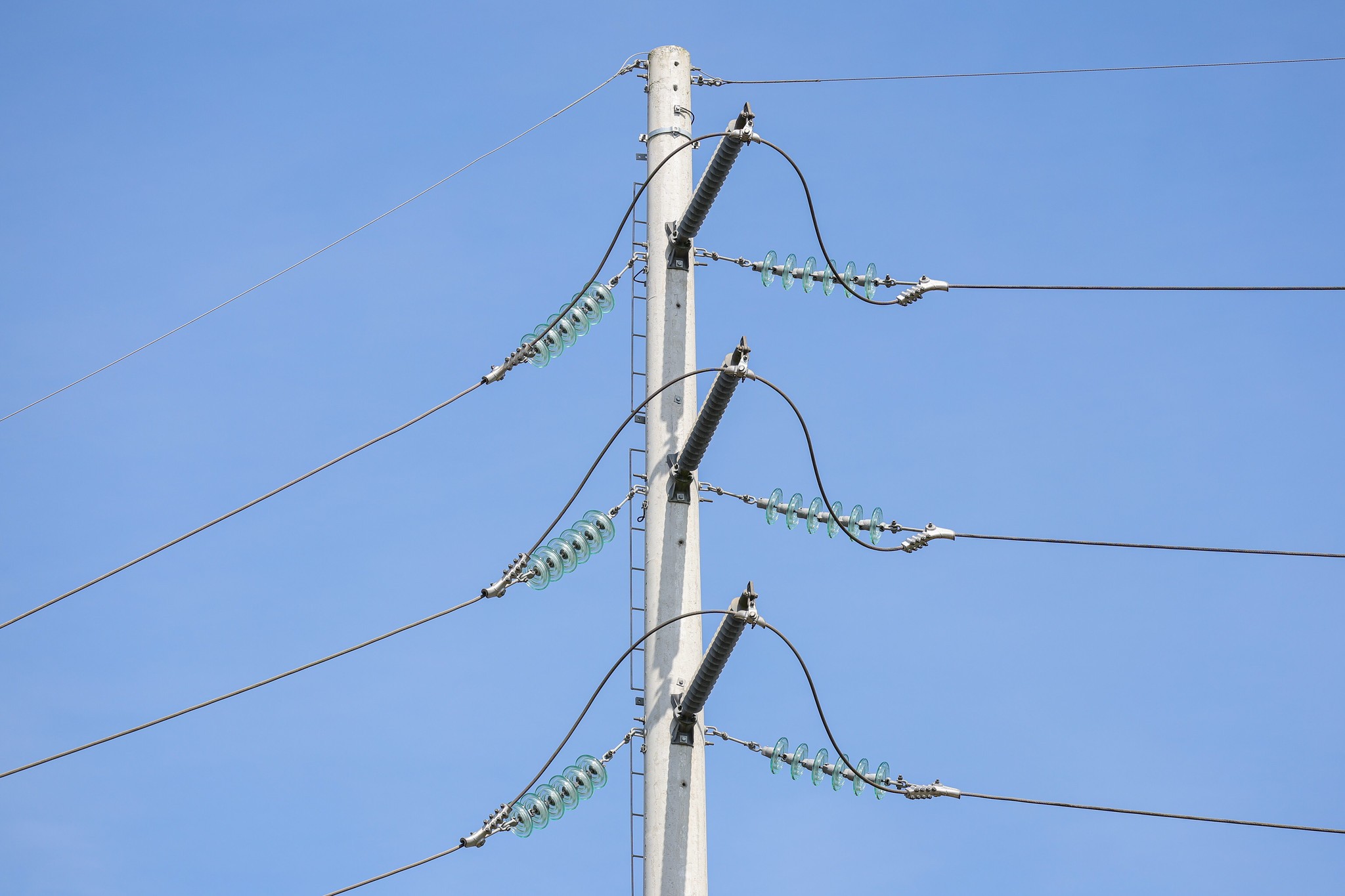 Justiça do Piauí suspende cobrança de ICMS sobre energia elétrica excedente no sistema de compensação