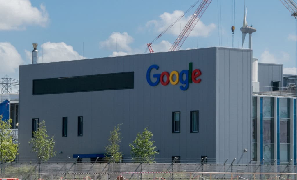 Alphabet aposta em infraestrutura para sustentar próxima fase da IA