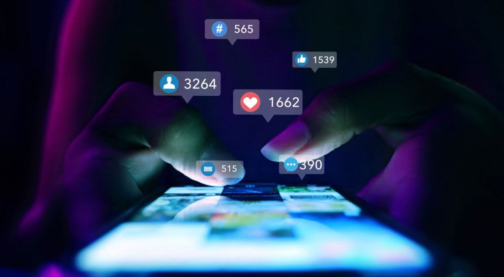 Do post à demissão: empresas vigiam redes sociais de funcionários, alerta jornal